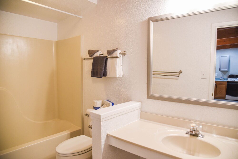 Bathroom in a guest room at Alpine Lodge