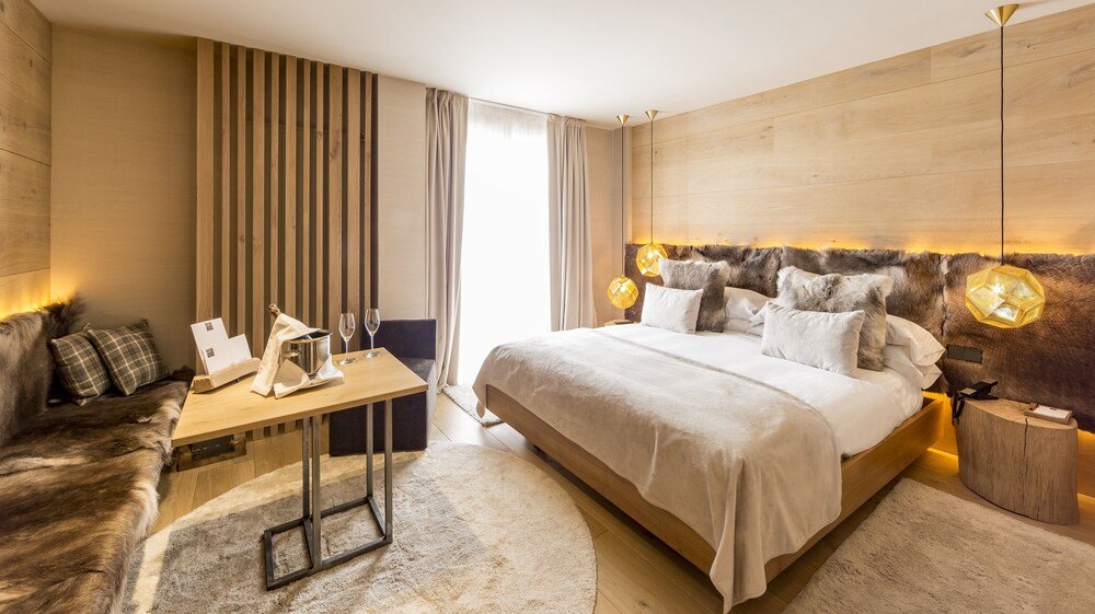 Modern hotel room at Grau Roig Andorra Boutique Hotel