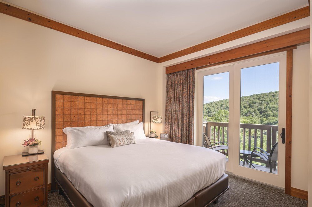 Bedroom with a large bed