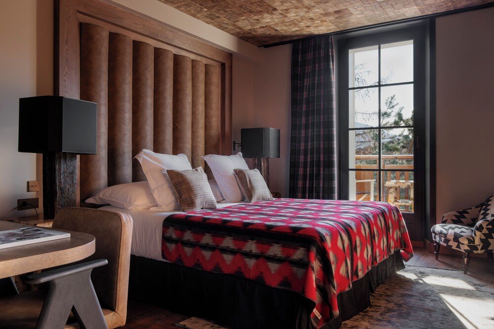 Bedroom with a large bed