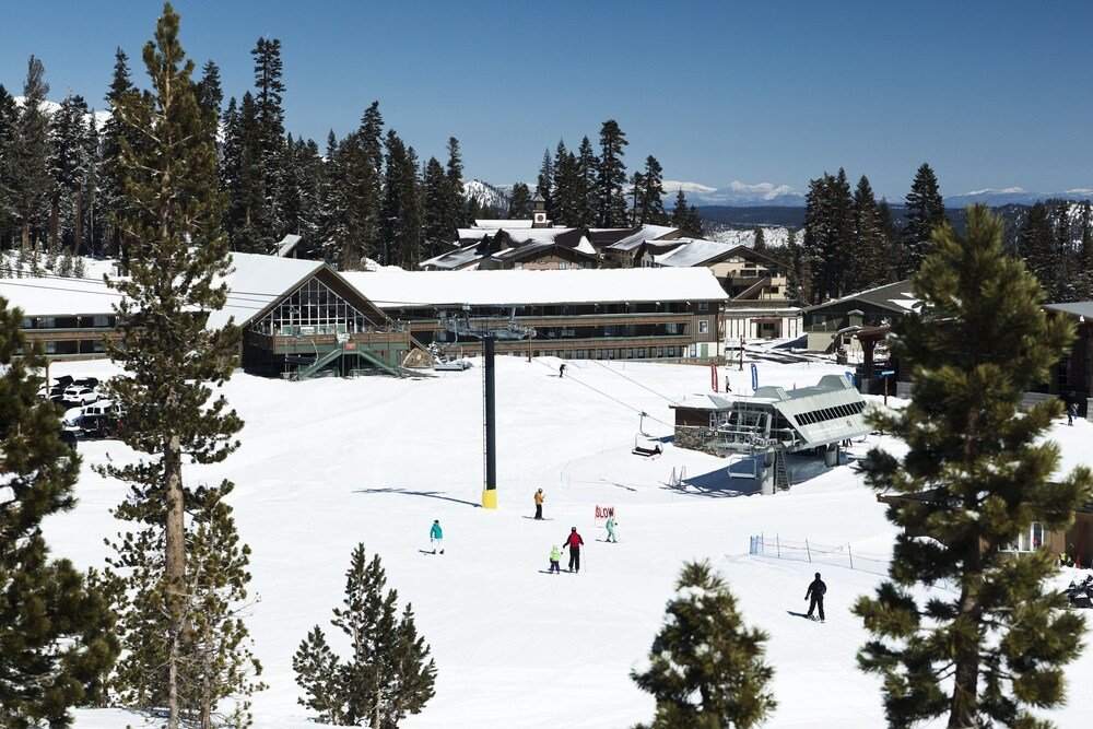 Mountain slopes and ski resort near Mammoth Mountain Inn