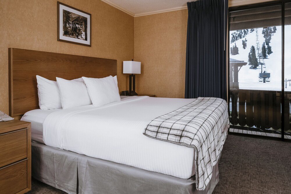 Hotel room at Mammoth Mountain Inn in Mammoth Lakes