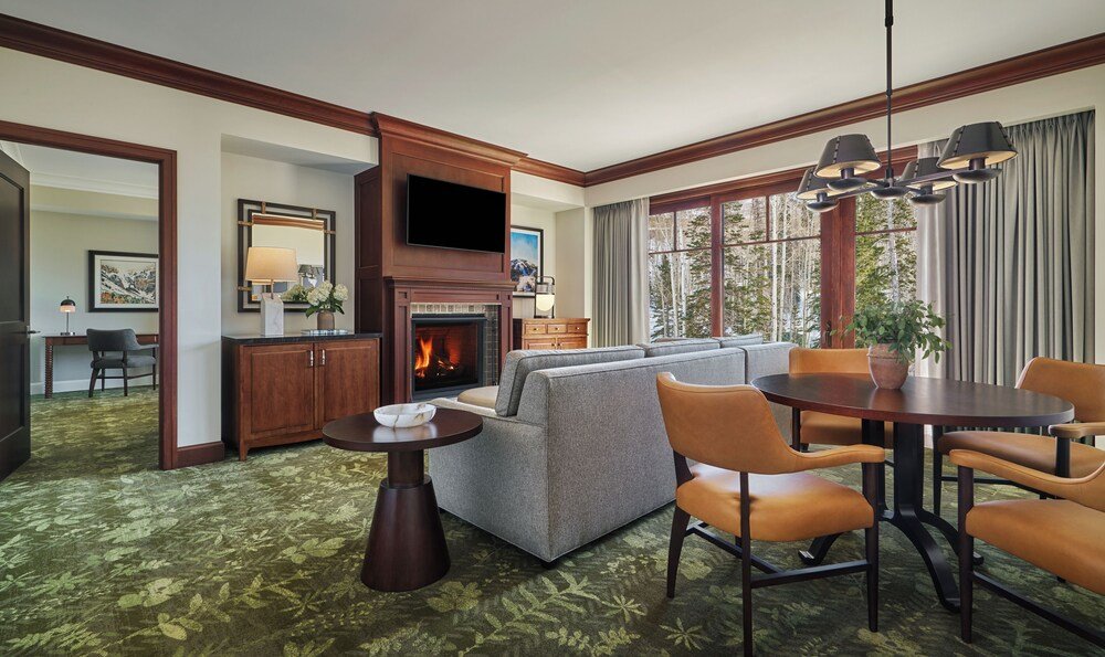 Hotel room with a fireplace