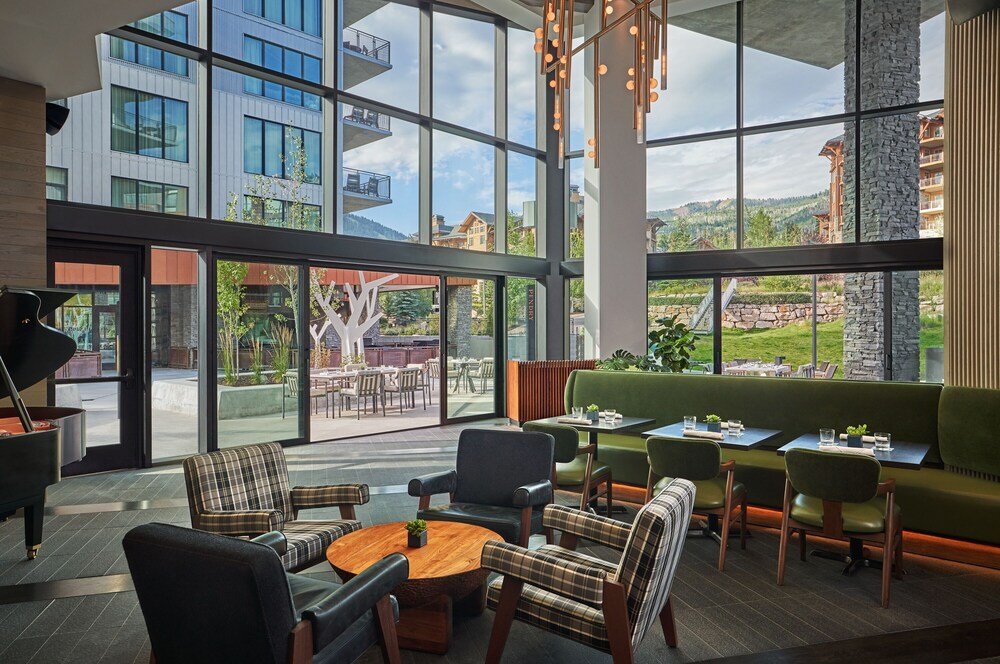 Interior moderno con decoración elegante dentro de Pendry Park City