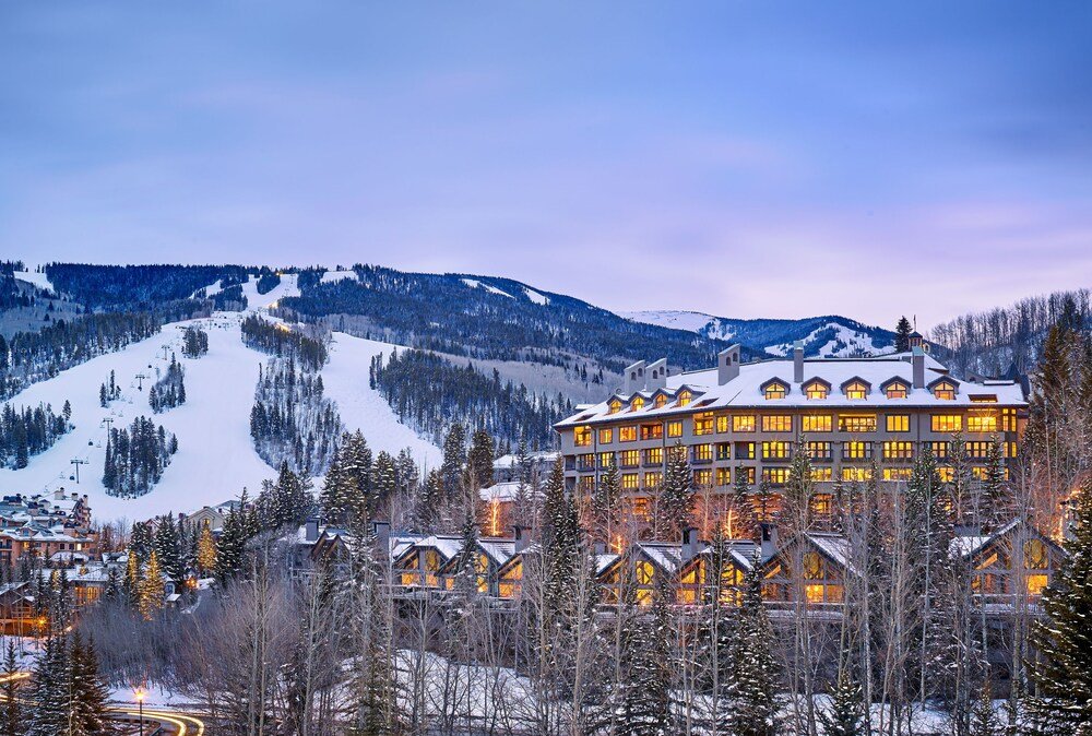 Gran lodge de varios niveles en las montañas de Beaver Creek